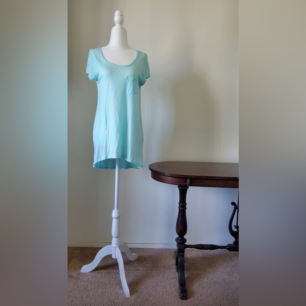 H&M women’s pocket tee
